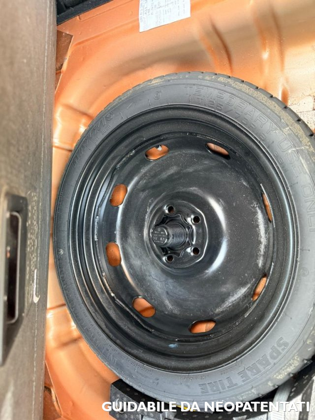 VOLKSWAGEN T-Roc usata, con Volante in pelle