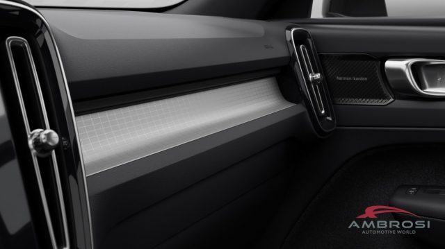 VOLVO XC40 usata 10