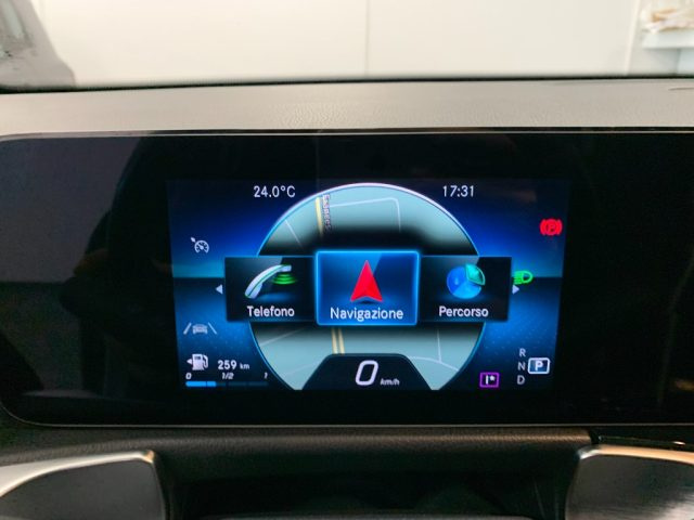 MERCEDES-BENZ GLB 180 usata, con Specchietti laterali elettrici