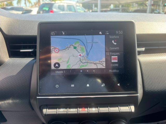 RENAULT Clio usata, con Touch screen