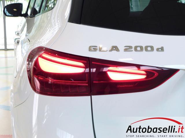 MERCEDES-BENZ GLA 200 usata, con Luci diurne LED