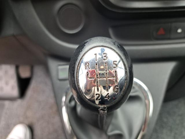 OPEL Vivaro usata 15