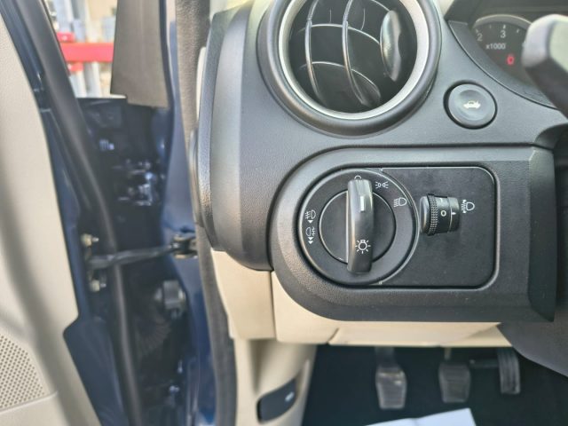 FORD Fiesta usata, con Autoradio