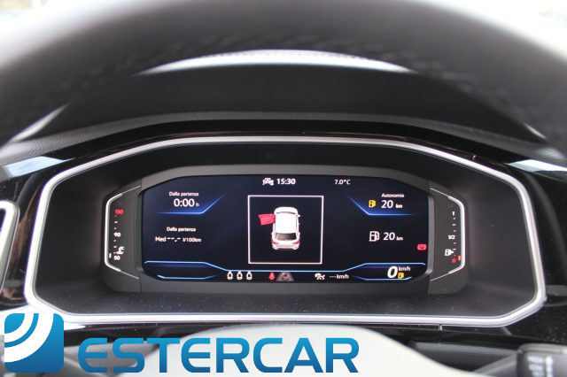 VOLKSWAGEN T-Roc usata, con USB