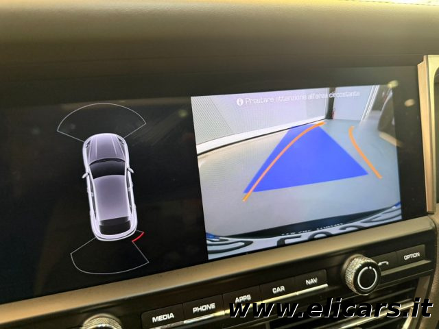 PORSCHE Macan usata, con Boardcomputer