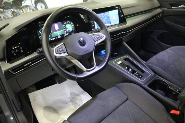 VOLKSWAGEN Golf usata, con Autoradio