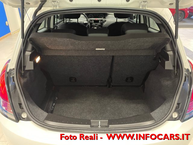 LANCIA Ypsilon usata, con Luci diurne