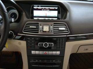 MERCEDES-BENZ E 200 usata, con Autoradio