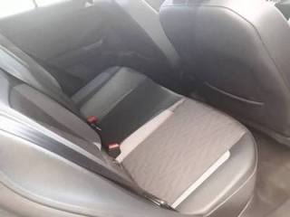 VOLKSWAGEN T-Roc usata, con Autoradio