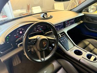 PORSCHE Taycan usata, con Park Distance Control