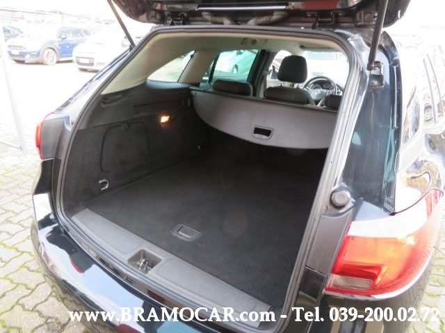 OPEL Astra usata, con Sedile posteriore sdoppiato