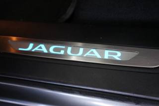 JAGUAR F-Pace usata, con Sensori di parcheggio posteriori