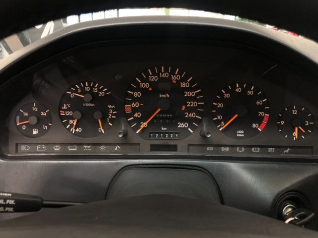 MERCEDES-BENZ SL 300 usata, con Sedili riscaldati
