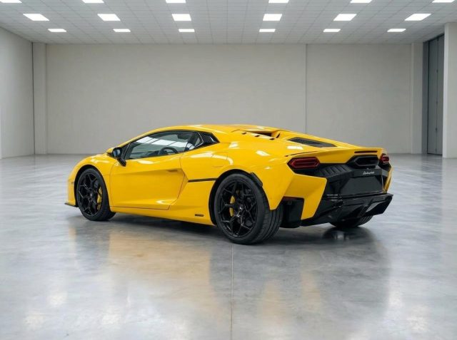 LAMBORGHINI Temerario usata, con Airbag