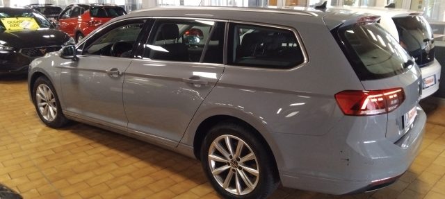 VOLKSWAGEN Passat usata, con Airbag Passeggero