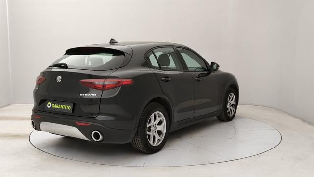 ALFA ROMEO Stelvio usata, con Alzacristalli elettrici