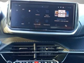 PEUGEOT 2008 usata, con Fari LED