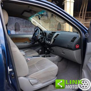 TOYOTA Hilux usata, con Cruise Control
