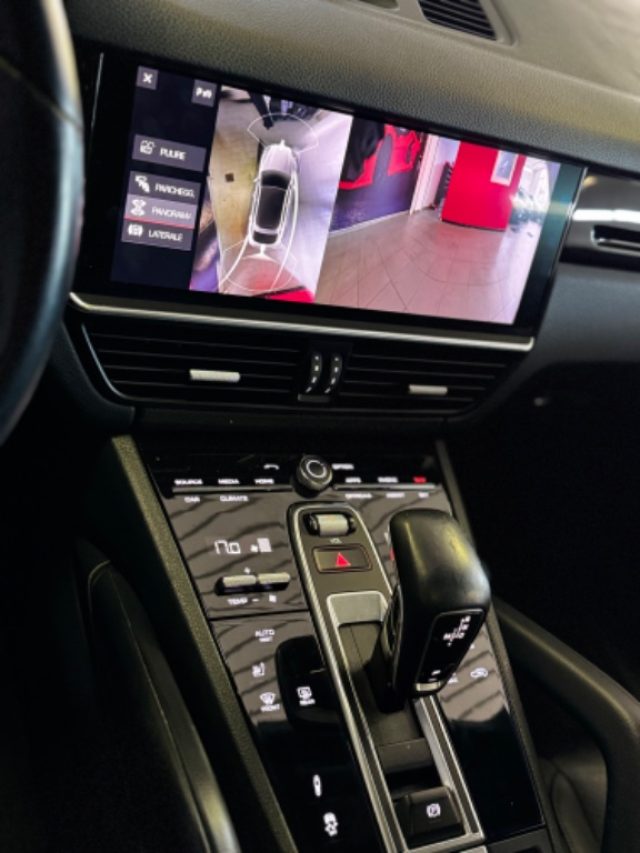 PORSCHE Cayenne usata, con Sistema di navigazione