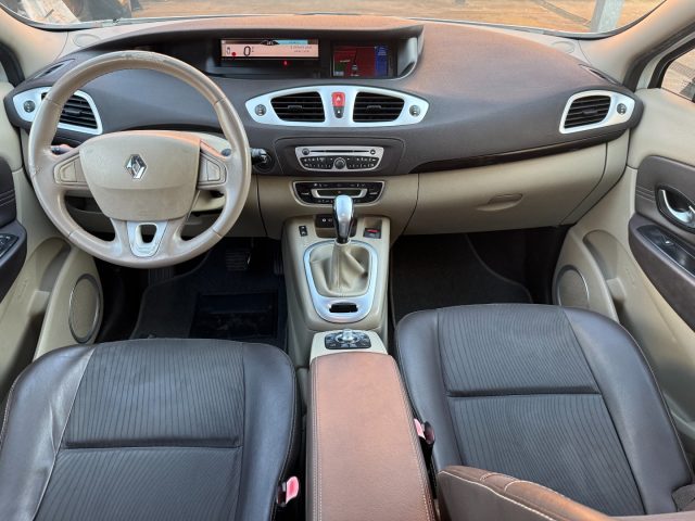 RENAULT Scenic usata, con USB