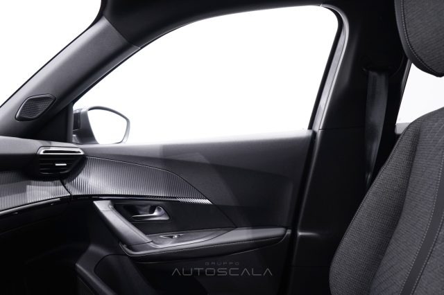 PEUGEOT 2008 usata, con Fari LED