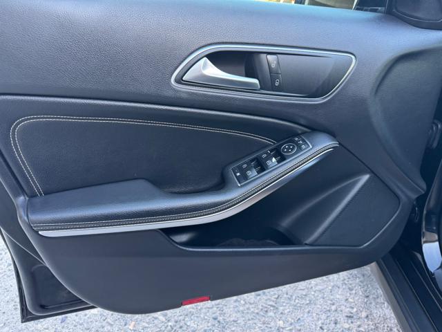 MERCEDES-BENZ GLA 200 usata, con Vetri oscurati