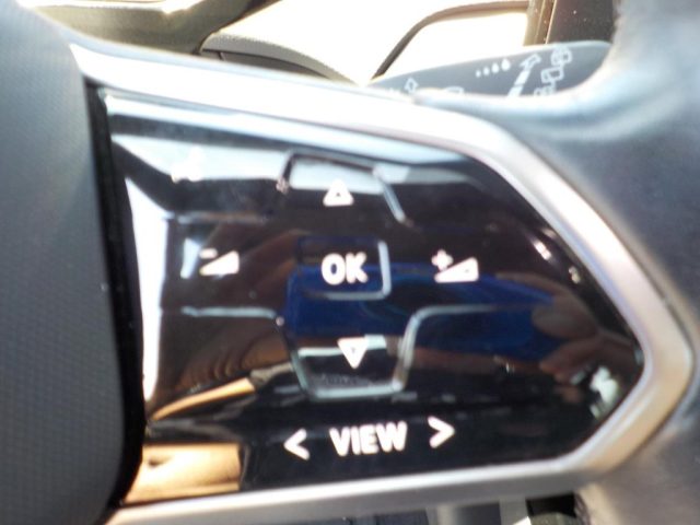 VOLKSWAGEN ID.4 usata, con Luci diurne