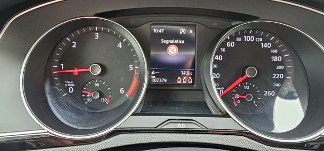 VOLKSWAGEN Passat Variant usata, con ESP