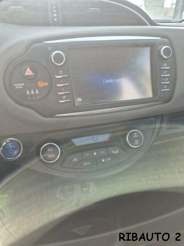 TOYOTA Yaris usata, con Controllo automatico clima
