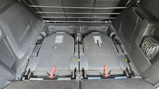 PEUGEOT 5008 usata, con Touch screen