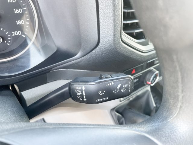 VOLKSWAGEN Crafter usata 27