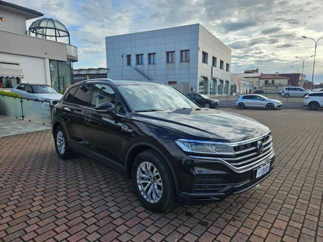 VOLKSWAGEN Touareg usata, con Controllo trazione