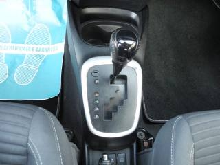 TOYOTA Yaris usata, con Hill holder