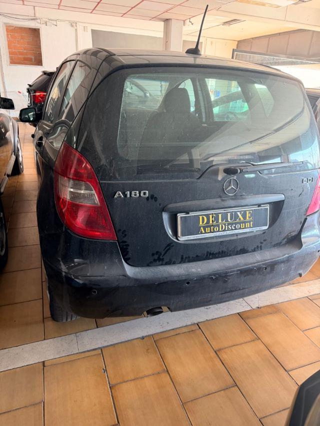 MERCEDES-BENZ A 180 usata, con Alzacristalli elettrici
