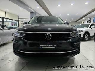 VOLKSWAGEN Tiguan usata, con Leve al volante