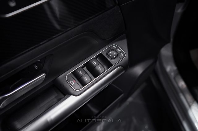MERCEDES-BENZ GLA 200 usata, con Controllo automatico clima
