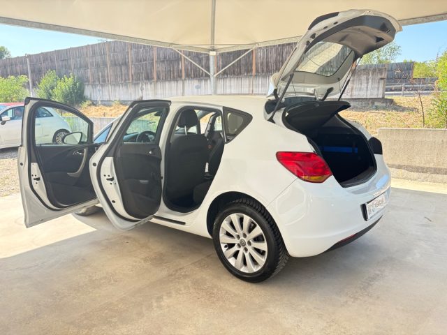 OPEL Astra usata, con MP3