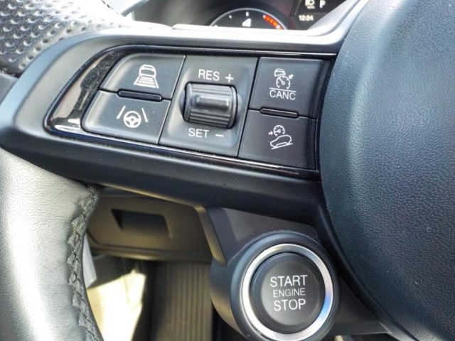 ALFA ROMEO Stelvio usata, con Regolazione elettrica sedili