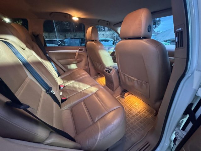 PORSCHE Cayenne usata, con Interni in pelle