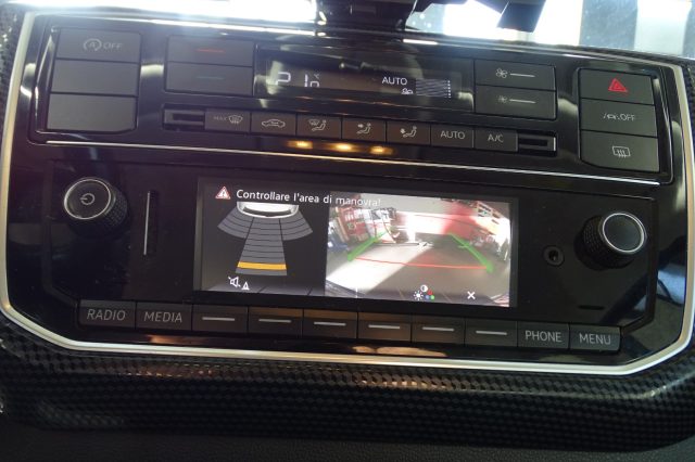 VOLKSWAGEN up! usata, con Controllo automatico clima
