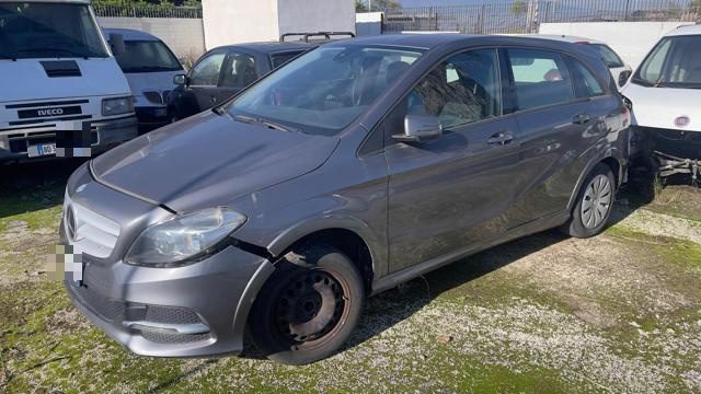 MERCEDES-BENZ B 200 usata, con Airbag