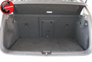 VOLKSWAGEN Golf usata, con Autoradio