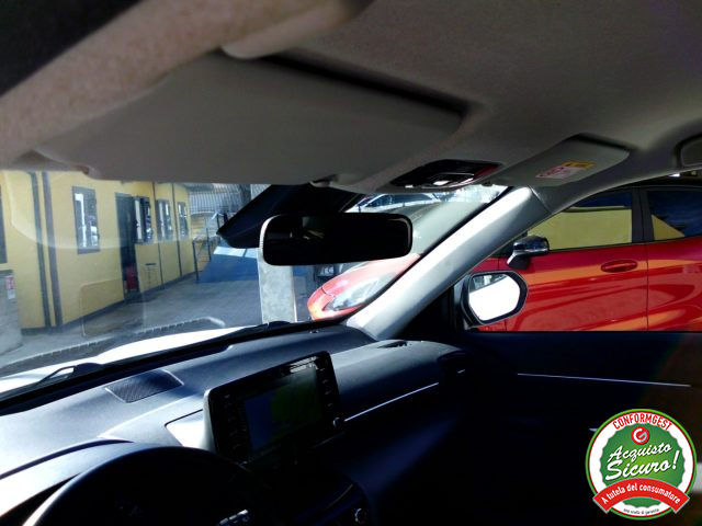 TOYOTA Yaris Cross usata, con Bracciolo