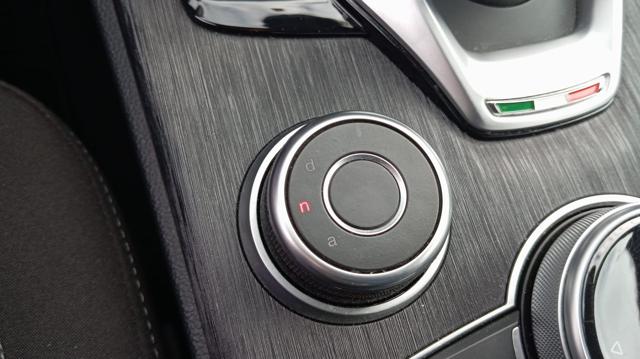 ALFA ROMEO Stelvio usata, con Isofix