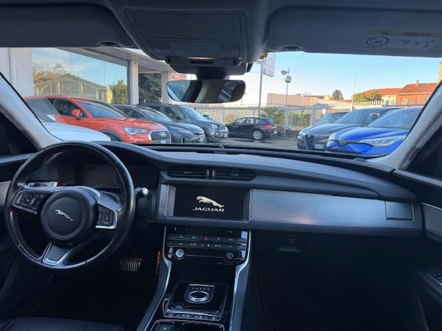 JAGUAR XF usata, con Controllo trazione