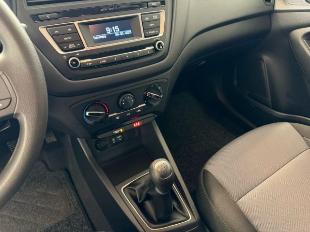 HYUNDAI i20 usata 16