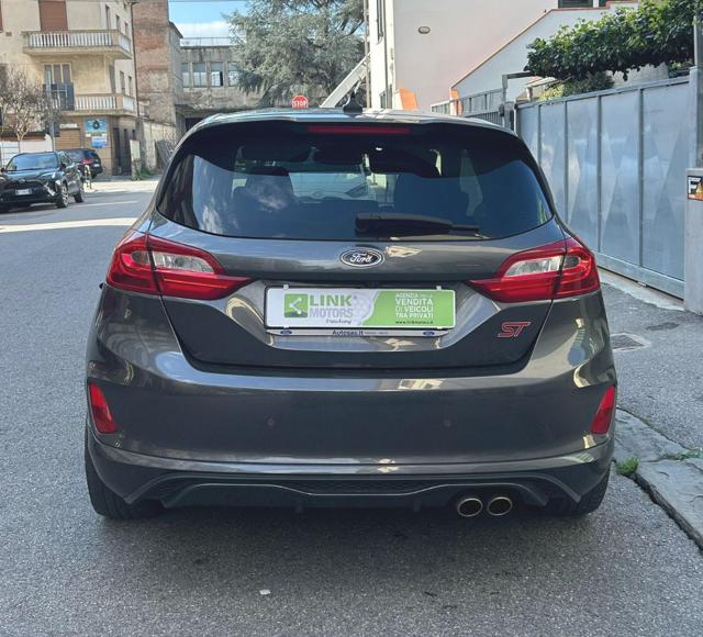 FORD Fiesta usata, con Bluetooth