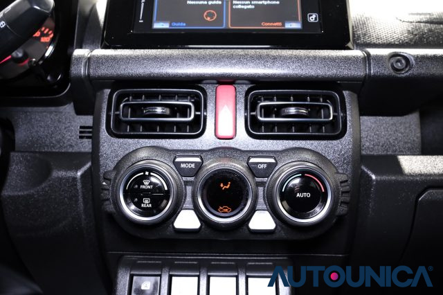 SUZUKI Jimny usata, con Autoradio digitale