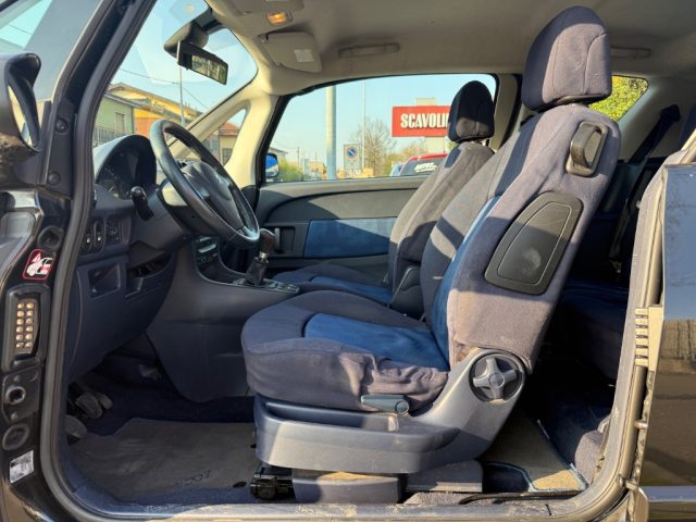 PEUGEOT 1007 usata, con Autoradio