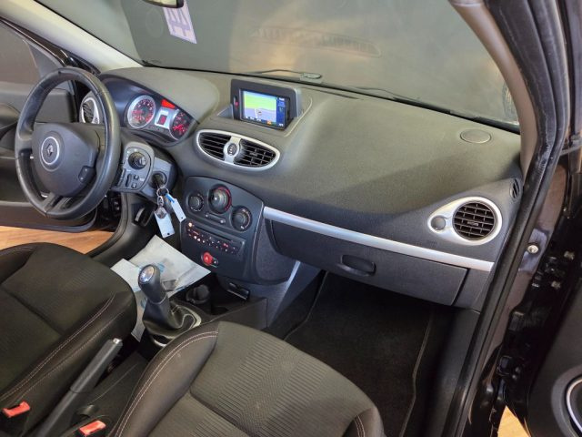 RENAULT Clio usata, con Specchietti laterali elettrici